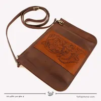 کیف دوشی زنانه حکاکی پاسپورتی طرح میرا رنگ قهوه ای سایز 25*30