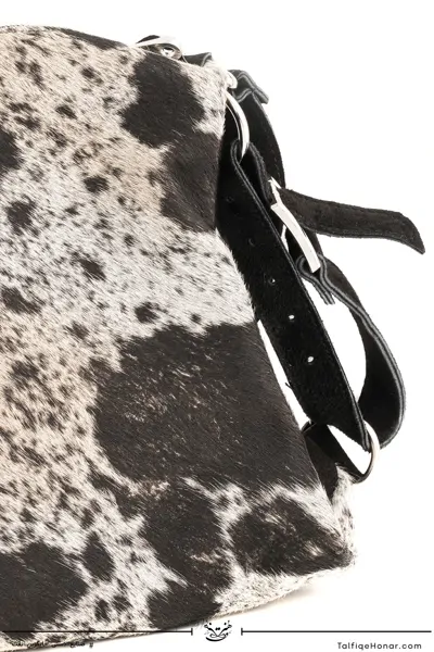 کیف چرم و پوست سیاه و سفید سایز 30*50