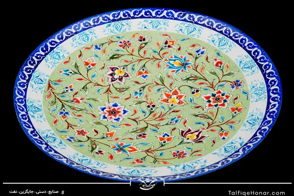 بشقاب مینا کاری با زمینه رنگ سبز قطر 25(10670)