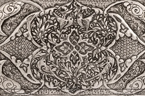 کیف قلم زنی آب نقره با بند چرمی طرح گل ومرغ