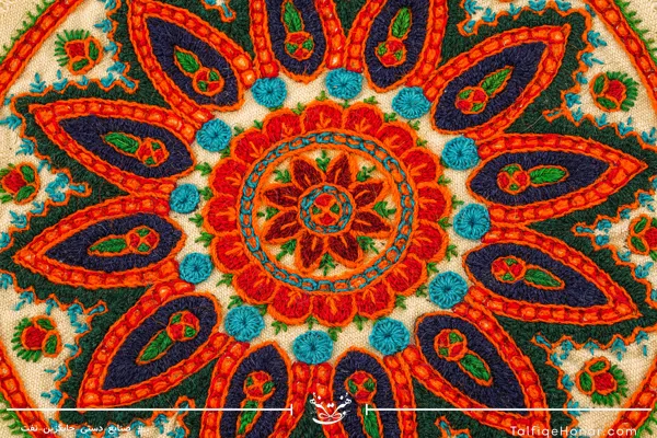 رومیزی گرد پته دوزی سایز 30