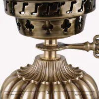 جفت شمعدان لاله ای تراش خورده با بدنه برنجی طرح خورشیدی